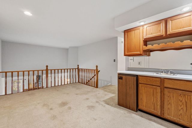 126 Bluegrass Drive, Schererville, IN 46375