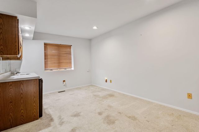 126 Bluegrass Drive, Schererville, IN 46375