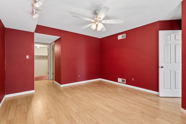 126 Bluegrass Drive, Schererville, IN 46375