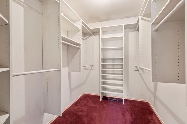 126 Bluegrass Drive, Schererville, IN 46375