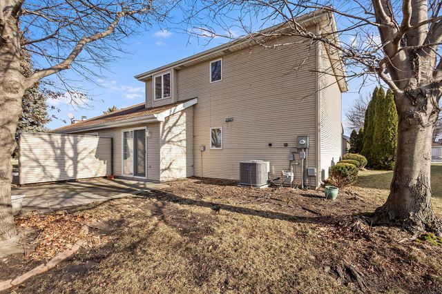 126 Bluegrass Drive, Schererville, IN 46375