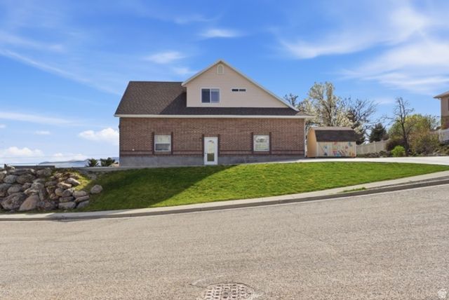 1035 N VALLEY DR, Tremonton, UT 84337