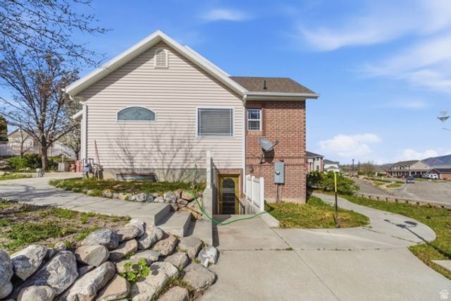 1035 N VALLEY DR, Tremonton, UT 84337