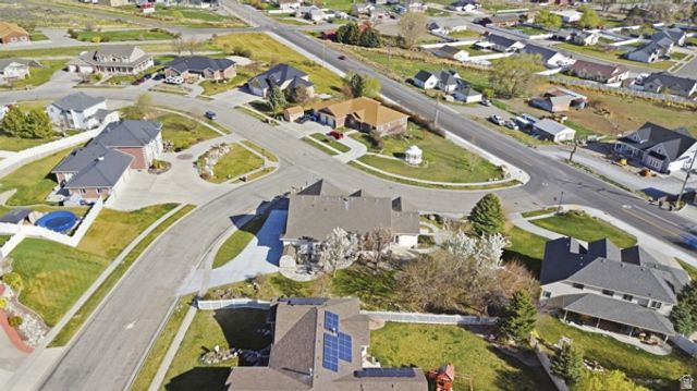 1035 N VALLEY DR, Tremonton, UT 84337