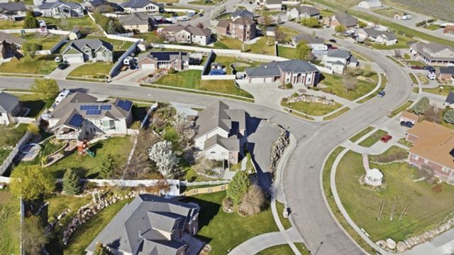 1035 N VALLEY DR, Tremonton, UT 84337