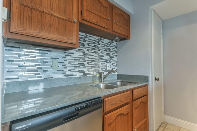 6402 Del Monte Drive 45, Houston, TX 77057