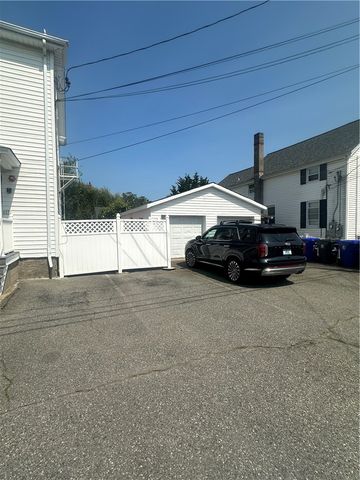455 child Street 3, Bristol, RI 02885