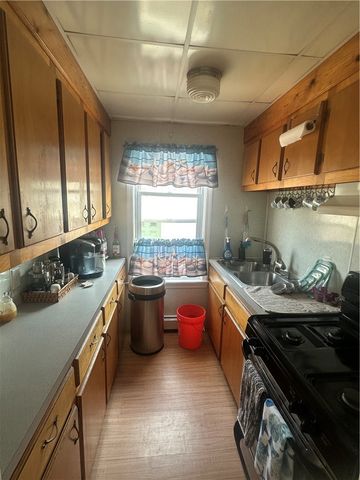 455 child Street 3, Bristol, RI 02885