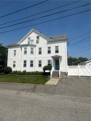 455 child Street 3, Bristol, RI 02885