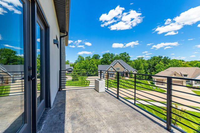 4407 SILVER VALLEY DR, Columbia, MO 65203