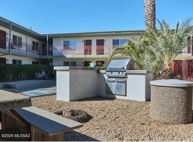 835 N 6Th Avenue, Tucson, AZ 85705