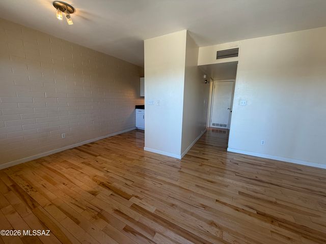 835 N 6Th Avenue, Tucson, AZ 85705