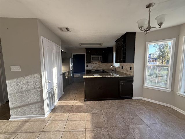 441 W Park Manor Dr Drive, Lake Charles, LA 70611