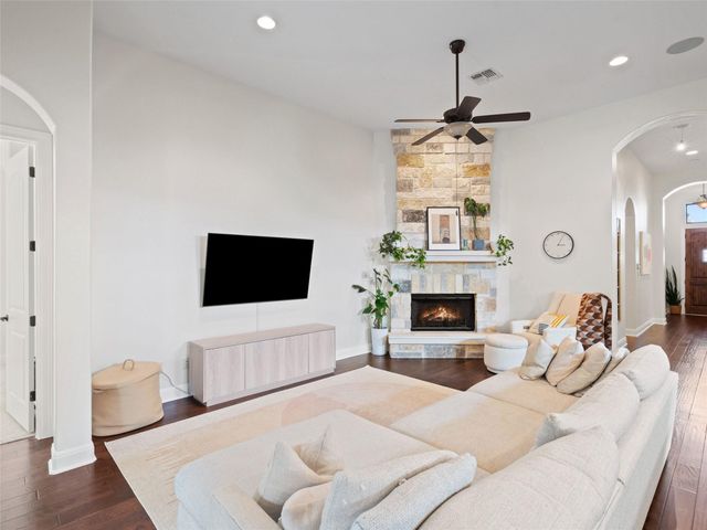 403 Indianwood DR, Austin, TX 78738