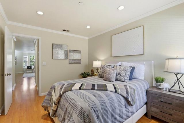 979 La Mesa Terrace Apt D, Sunnyvale, CA 94086