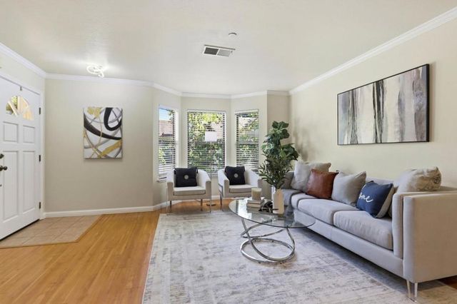 979 La Mesa Terrace Apt D, Sunnyvale, CA 94086
