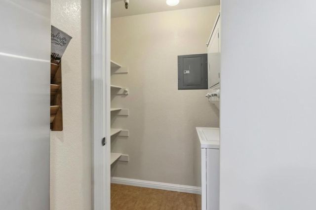 979 La Mesa Terrace Apt D, Sunnyvale, CA 94086