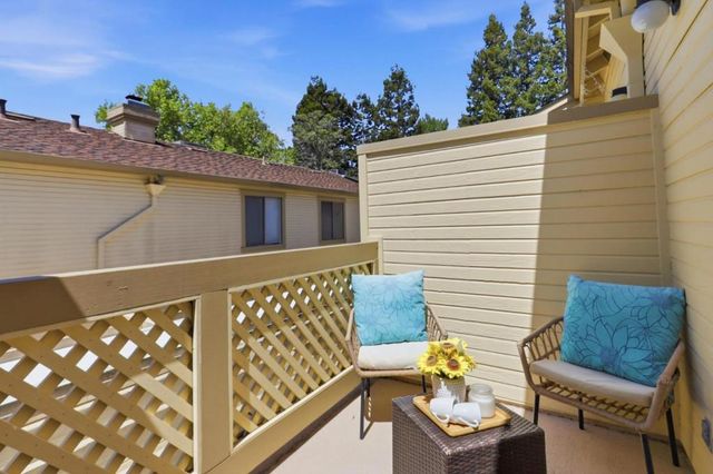 979 La Mesa Terrace Apt D, Sunnyvale, CA 94086