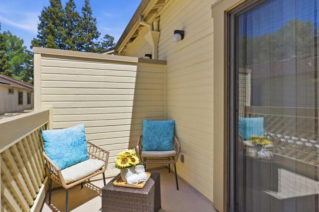 979 La Mesa Terrace Apt D, Sunnyvale, CA 94086