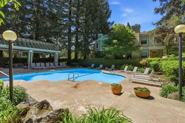 979 La Mesa Terrace Apt D, Sunnyvale, CA 94086