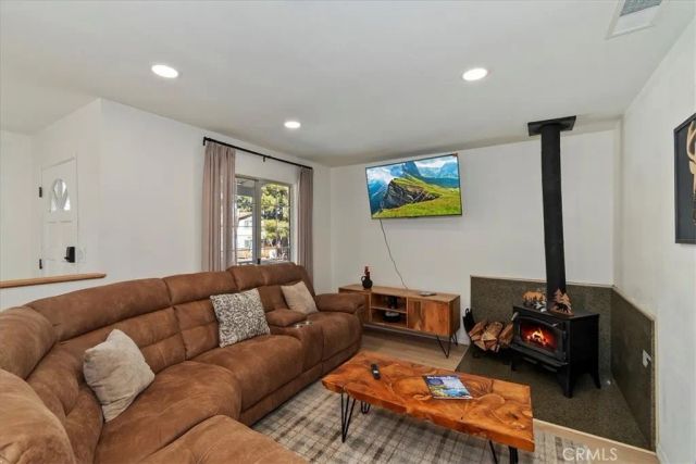 569 Lakewood, Big Bear Lake, CA 92315