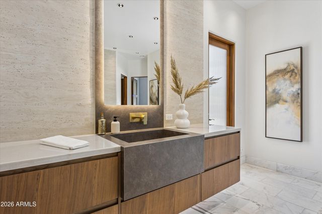 6001 E NAUMANN Drive, Paradise Valley, AZ 85253