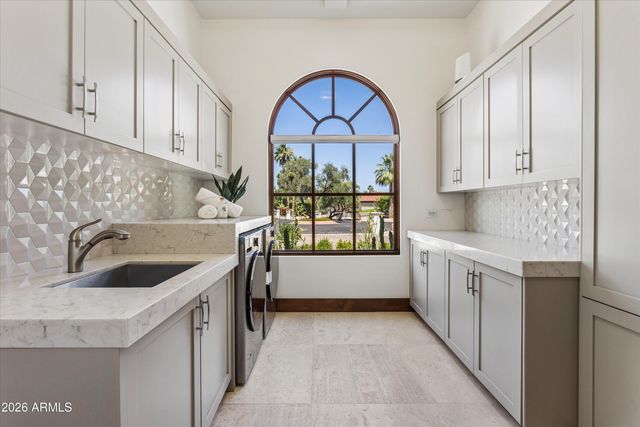 6001 E NAUMANN Drive, Paradise Valley, AZ 85253