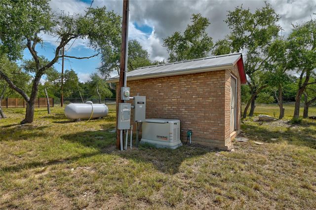 300 Sycamore Valley RD, Dripping Springs, TX 78620