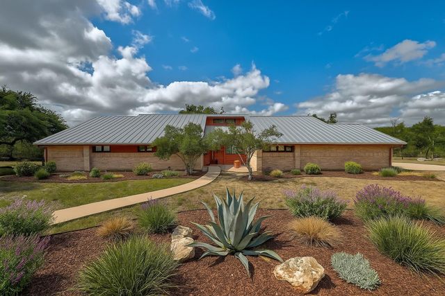 300 Sycamore Valley RD, Dripping Springs, TX 78620