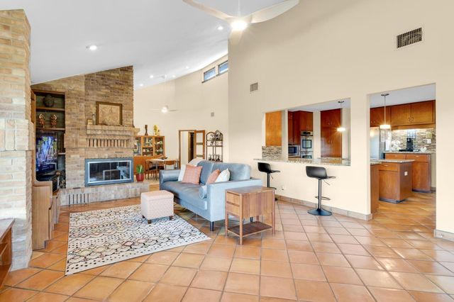 300 Sycamore Valley RD, Dripping Springs, TX 78620