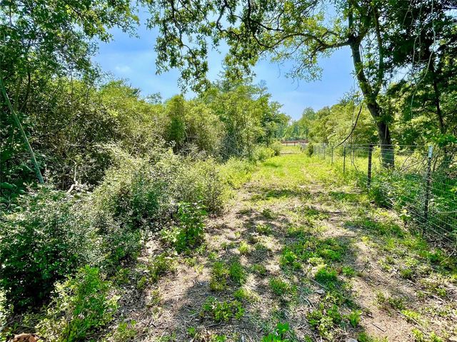 9211 Stetson Drive, Normangee, TX 77871