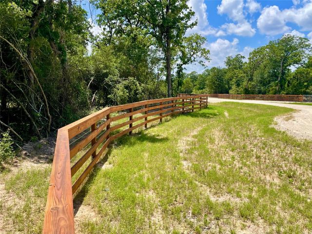 9211 Stetson Drive, Normangee, TX 77871