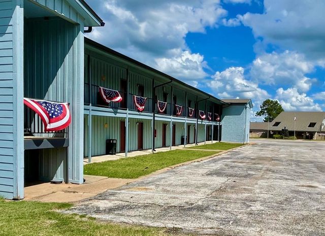 9211 Stetson Drive, Normangee, TX 77871