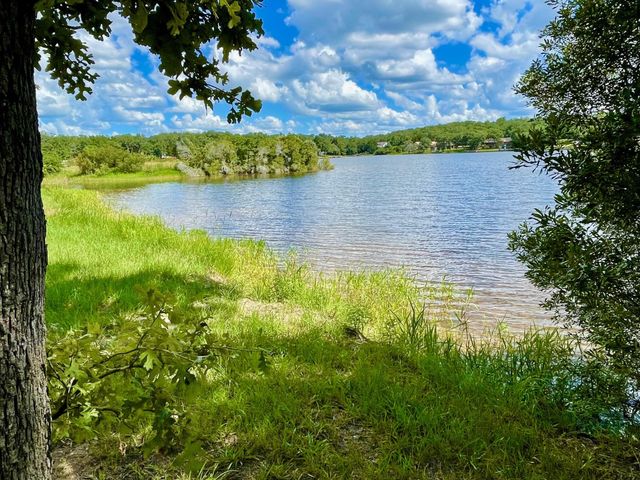 9211 Stetson Drive, Normangee, TX 77871