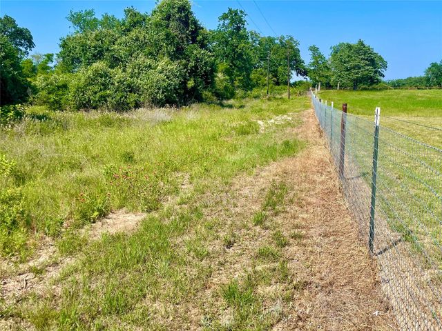 9211 Stetson Drive, Normangee, TX 77871