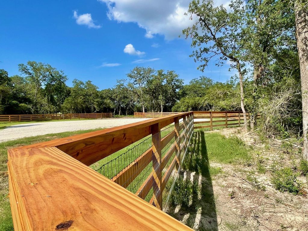 9211 Stetson Drive, Normangee, TX 77871