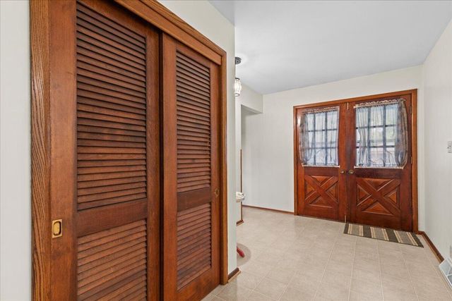 N90W17761 St Stevens DRIVE, Menomonee Falls, WI 53051