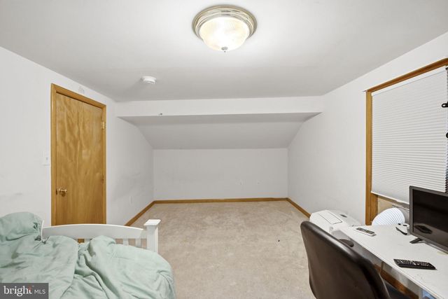 221 DALE ST, Hancock, MD 21750