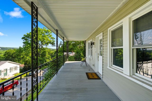 221 DALE ST, Hancock, MD 21750