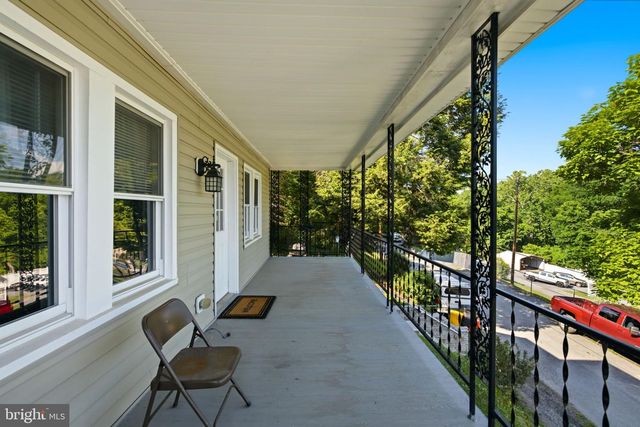 221 DALE ST, Hancock, MD 21750