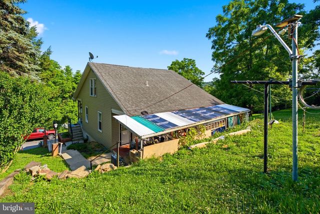 221 DALE ST, Hancock, MD 21750
