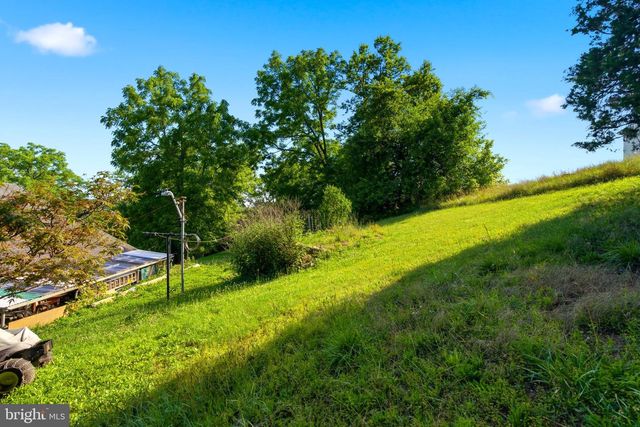 221 DALE ST, Hancock, MD 21750
