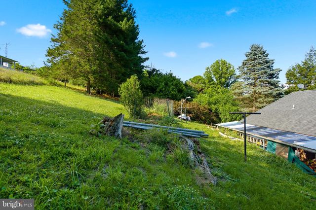221 DALE ST, Hancock, MD 21750