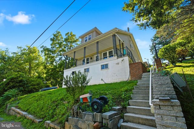 221 DALE ST, Hancock, MD 21750