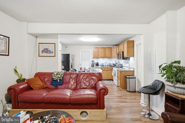 221 DALE ST, Hancock, MD 21750