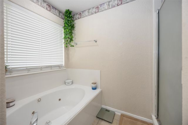 8686 Fm-2004, Santa Fe, TX 77510