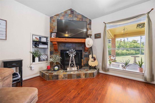 8686 Fm-2004, Santa Fe, TX 77510