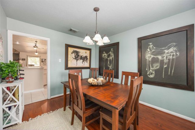 8686 Fm-2004, Santa Fe, TX 77510