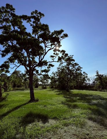 8686 Fm-2004, Santa Fe, TX 77510