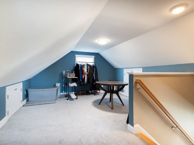 89 Doolittle Ct, Somerset, MA 02725